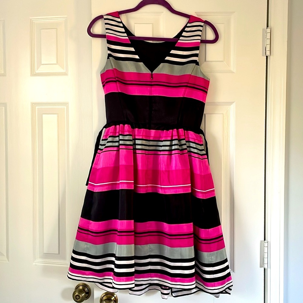 Establish 1962 Size 6 Pink & Black Dress - Picture 2 of 5